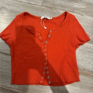 ADIKA BUTTON TOP